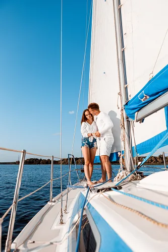 Engagement on a yacht Love Story — story 0018
