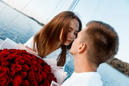 Engagement on a yacht Love Story — story 0043