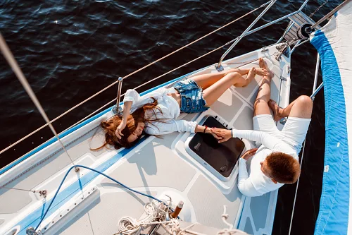 Engagement on a yacht Love Story — story 0048