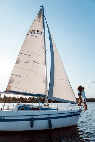 Engagement on a yacht Love Story — story 0063
