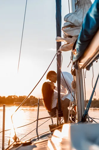 Engagement on a yacht Love Story — story 0067
