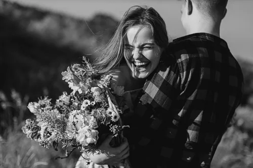 Eugenia and Aleks Engagement on a hils — фото 34