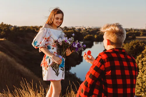 Eugenia and Aleks Engagement on a hils — фото 38